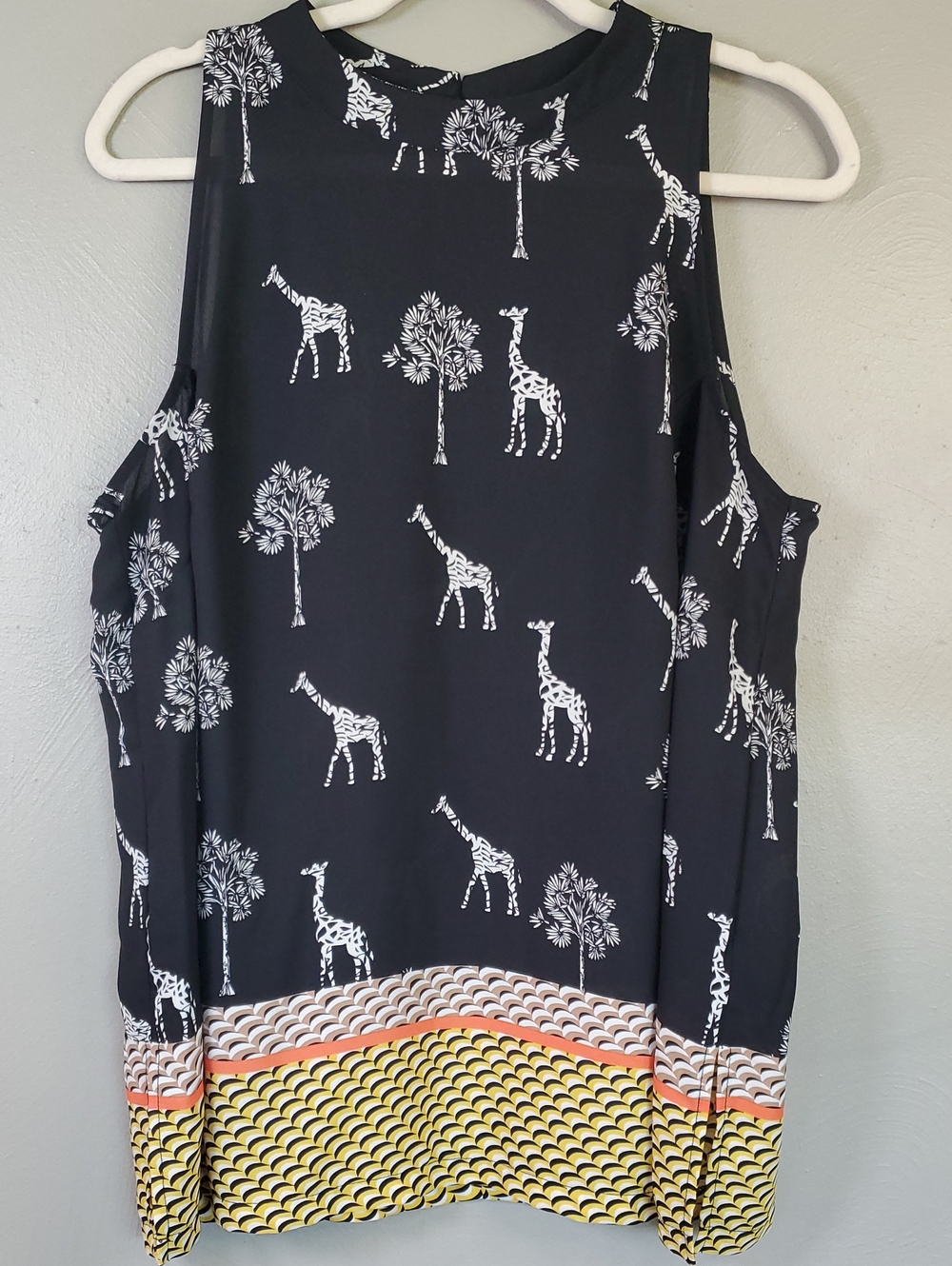 Worthington Black Tank with White Giraffe Print & Colorful Trim. Xlarge